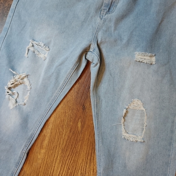 Shein. Destressed jeans XL - Picture 6 of 15